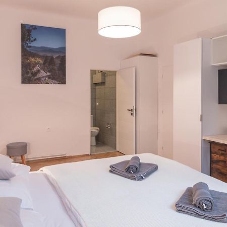פראג Skolska Junior Apartment מראה חיצוני תמונה