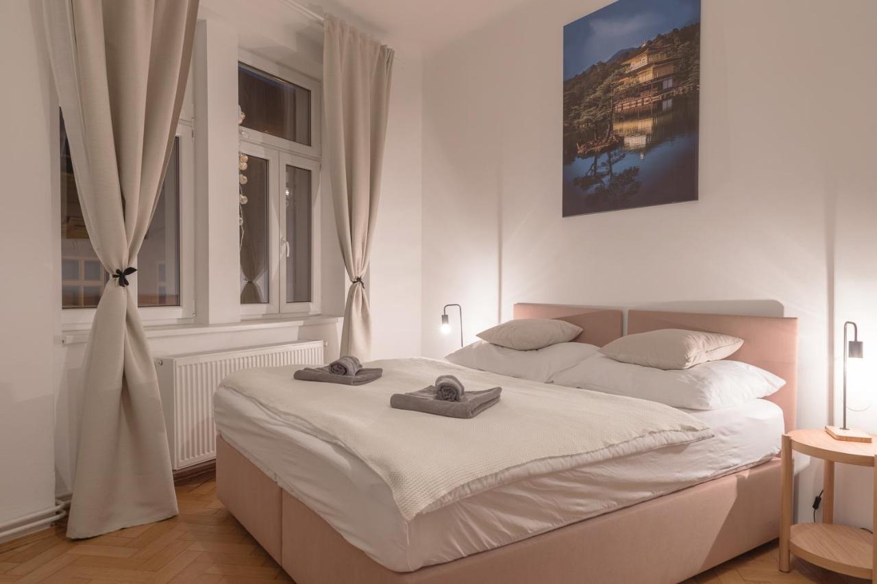 פראג Skolska Junior Apartment מראה חיצוני תמונה