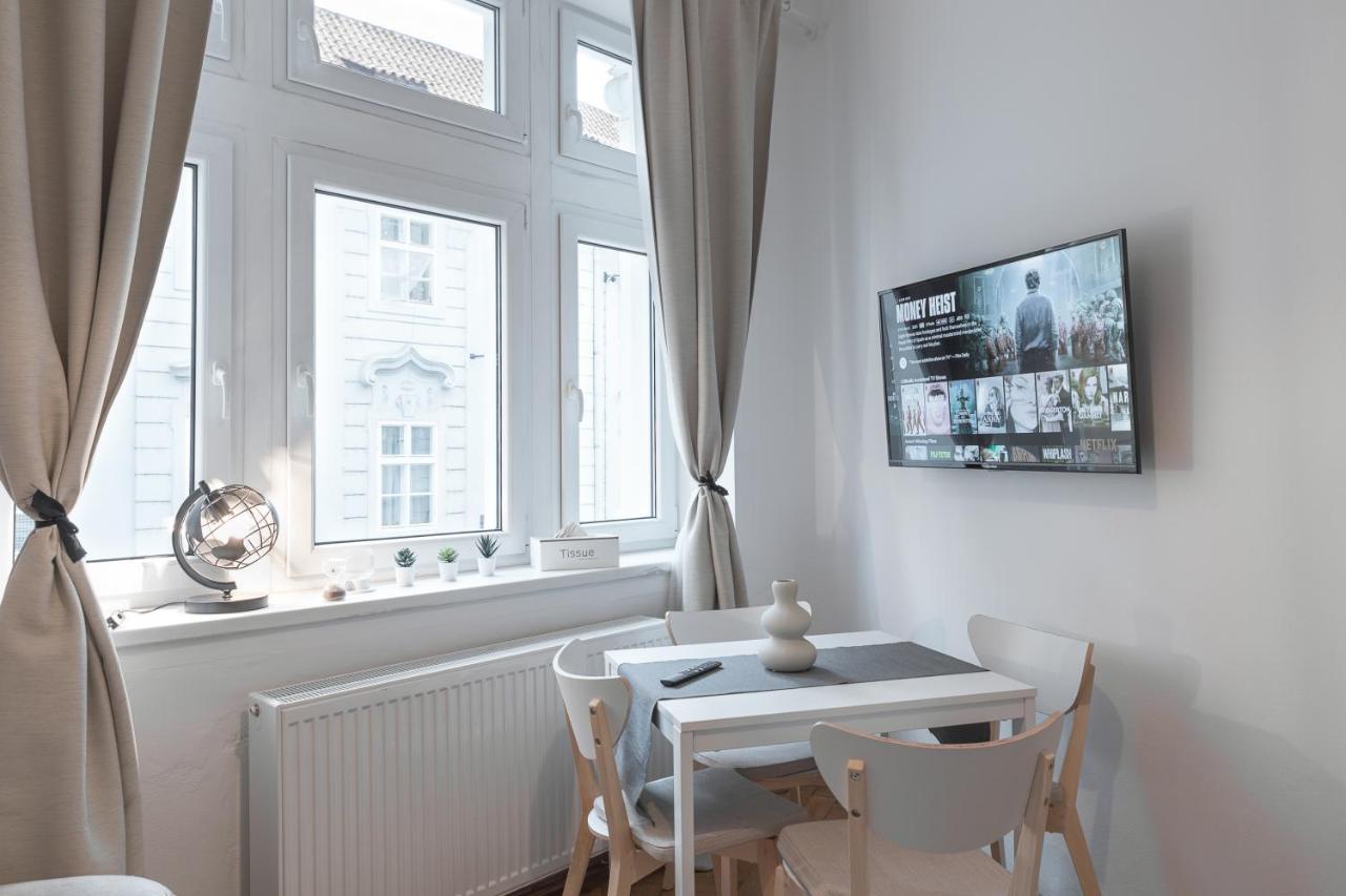 פראג Skolska Junior Apartment מראה חיצוני תמונה