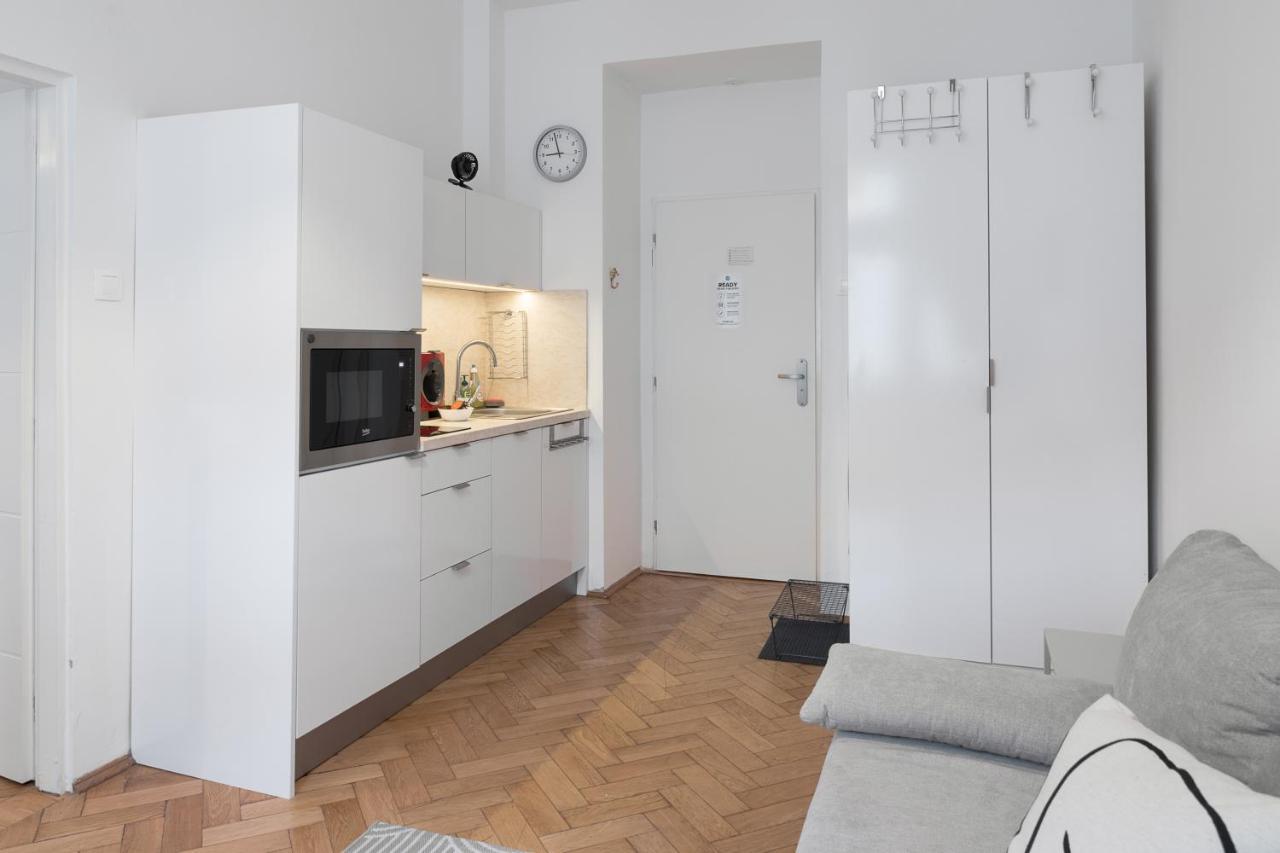 פראג Skolska Junior Apartment מראה חיצוני תמונה